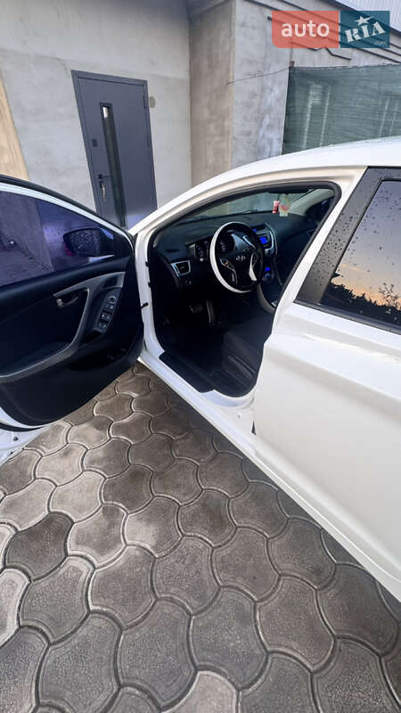 Седан Hyundai Elantra 2012 в Запорожье