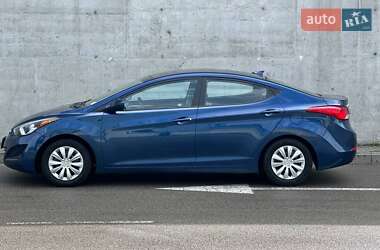 Седан Hyundai Elantra 2015 в 