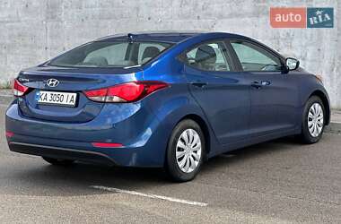 Седан Hyundai Elantra 2015 в 