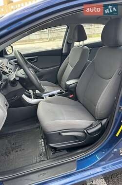 Седан Hyundai Elantra 2015 в 