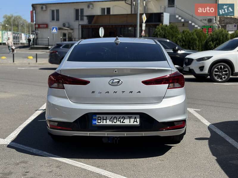 Седан Hyundai Elantra 2018 в Одесі