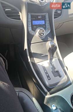 Седан Hyundai Elantra 2012 в 
