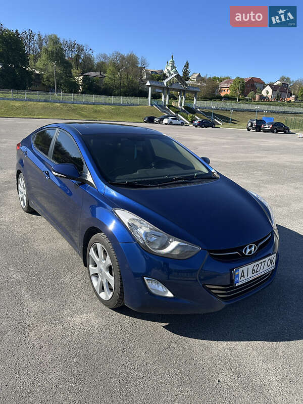 Hyundai Elantra 2012
