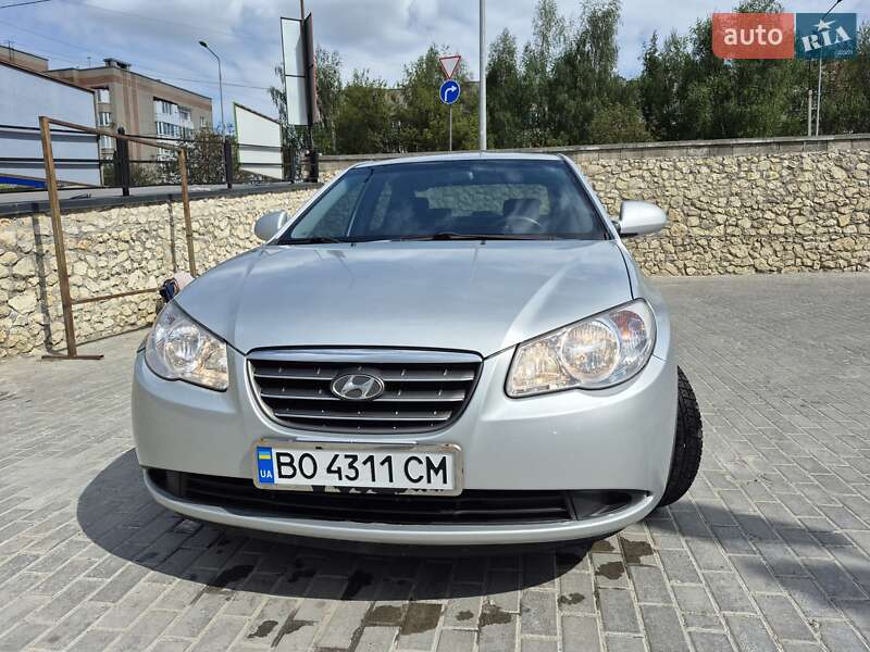 Седан Hyundai Elantra 2008 в Тернополі