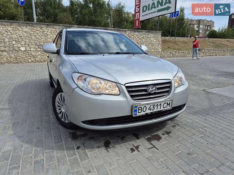 Седан Hyundai Elantra 2008 в Тернополі