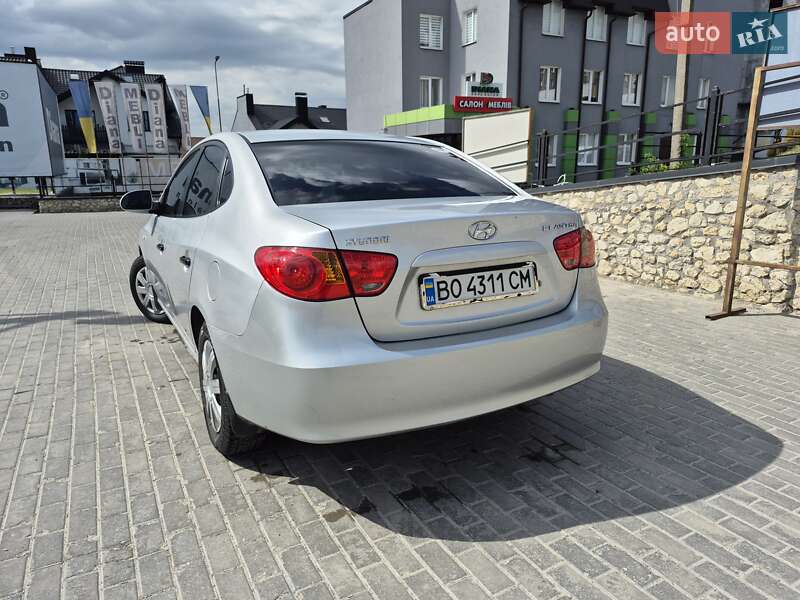Седан Hyundai Elantra 2008 в Тернополі