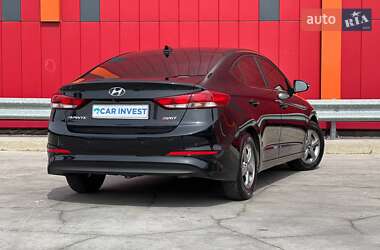 Седан Hyundai Elantra 2016 в 