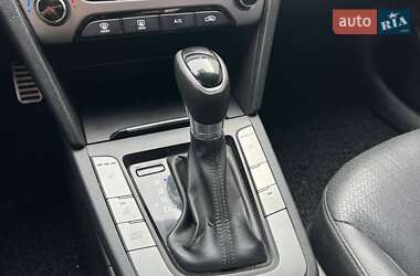 Седан Hyundai Elantra 2016 в 