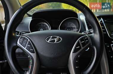 Хетчбек Hyundai Elantra 2013 в 