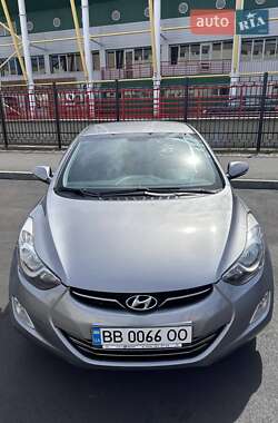 Седан Hyundai Elantra 2012 в Києві