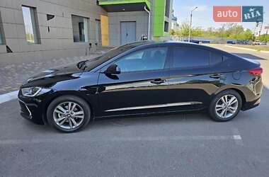 Седан Hyundai Elantra 2016 в 