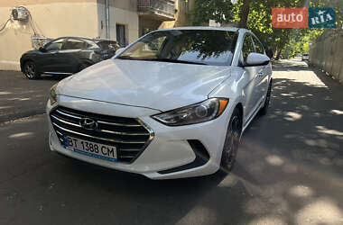 Седан Hyundai Elantra 2017 в 