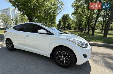 Седан Hyundai Elantra 2013 в 