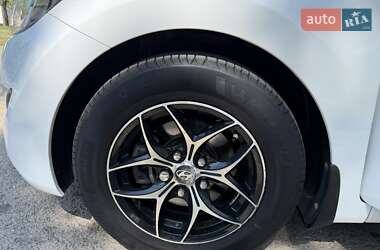 Седан Hyundai Elantra 2013 в 