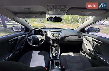 Седан Hyundai Elantra 2013 в 
