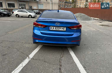 Седан Hyundai Elantra 2016 в 