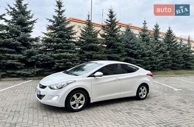 Седан Hyundai Elantra 2013 в 