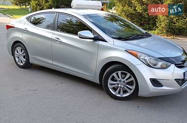Седан Hyundai Elantra 2013 в 
