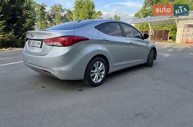 Седан Hyundai Elantra 2013 в 
