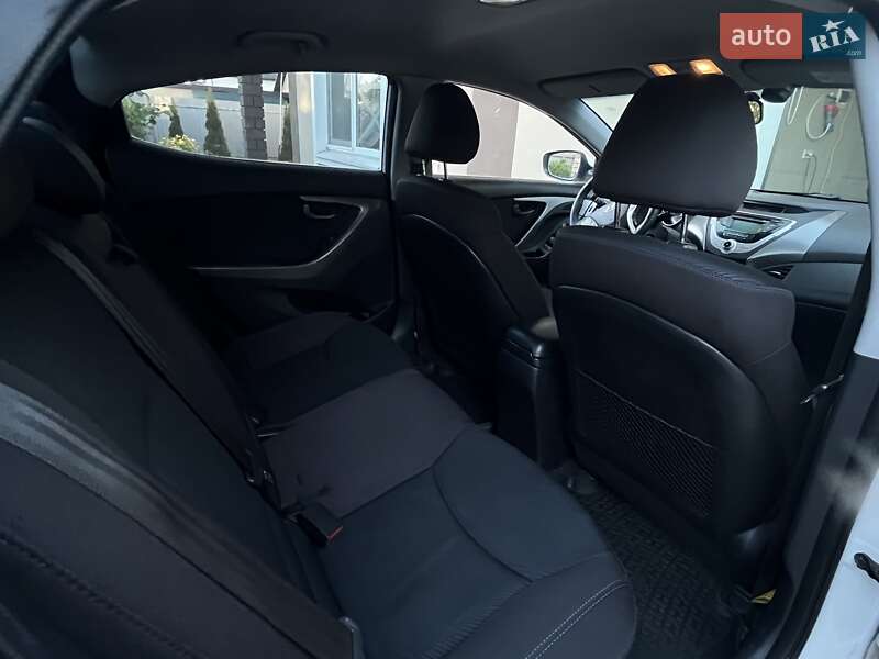 Седан Hyundai Elantra 2012 в Одессе