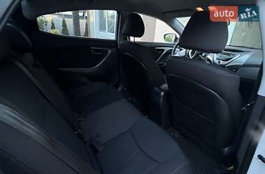 Седан Hyundai Elantra 2012 в 
