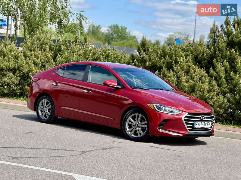 Седан Hyundai Elantra 2016 в Києві