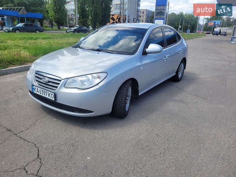 Седан Hyundai Elantra 2008 в 
