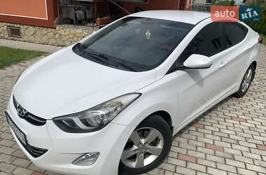 Седан Hyundai Elantra 2012 в Львові