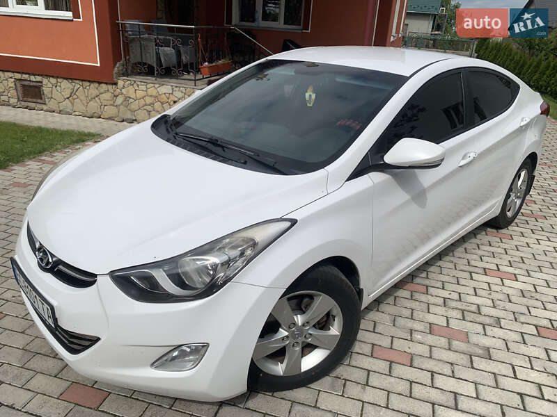 Седан Hyundai Elantra 2012 в 