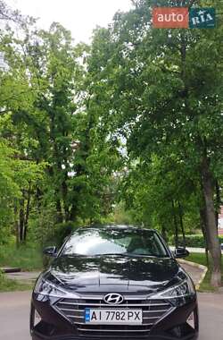 Седан Hyundai Elantra 2018 в Ірпені