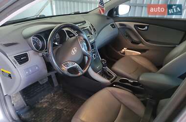 Седан Hyundai Elantra 2015 в Ахтырке