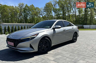 Седан Hyundai Elantra 2022 в Луцьку