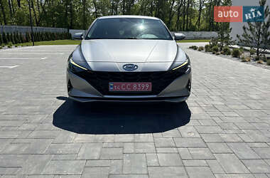 Седан Hyundai Elantra 2022 в 