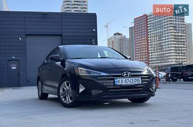 Седан Hyundai Elantra 2019 в Киеве