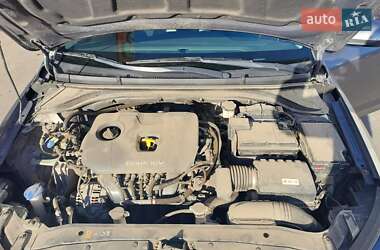 Седан Hyundai Elantra 2018 в 