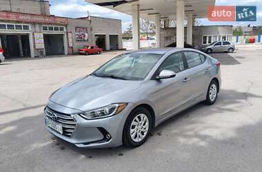 Седан Hyundai Elantra 2016 в Запорожье