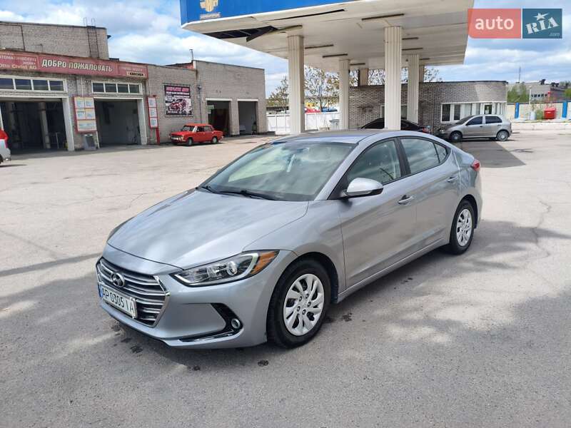 Седан Hyundai Elantra 2016 в 