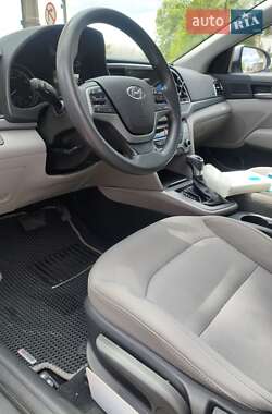 Седан Hyundai Elantra 2016 в 