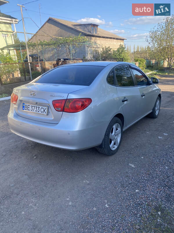Седан Hyundai Elantra 2007 в Доманевке