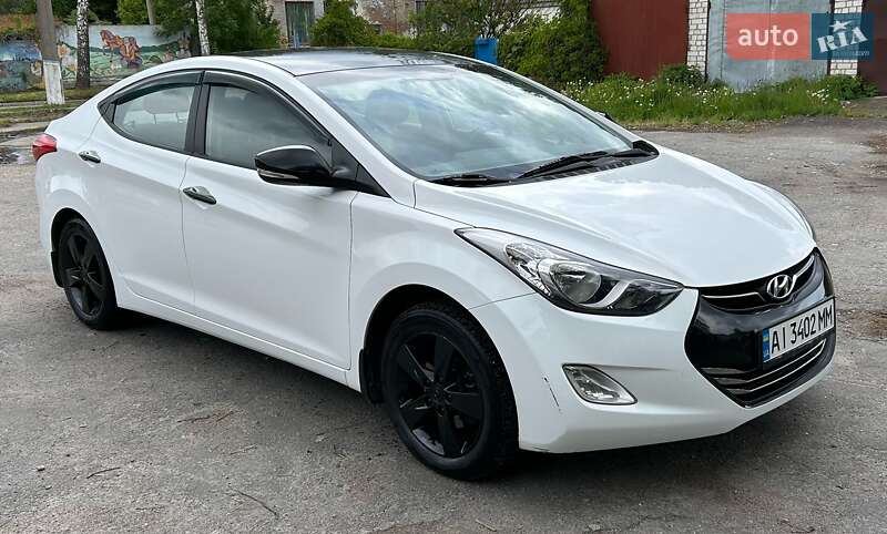Седан Hyundai Elantra 2013 в Переяславе
