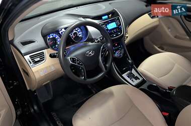 Седан Hyundai Elantra 2013 в 