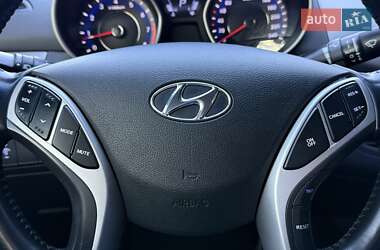Седан Hyundai Elantra 2012 в 