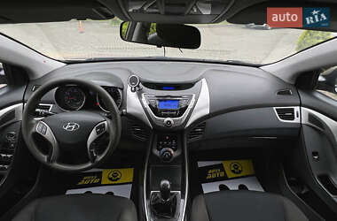 Седан Hyundai Elantra 2013 в 