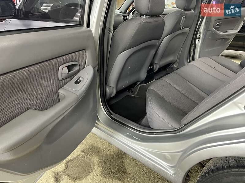 Седан Hyundai Elantra 2005 в Тернополе