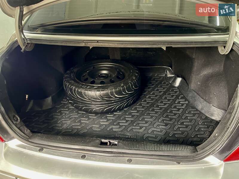 Седан Hyundai Elantra 2005 в Тернополе