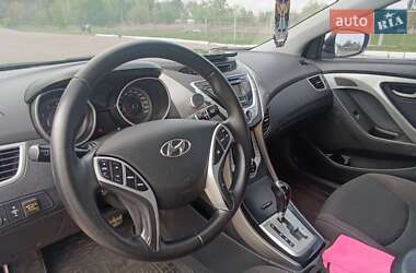 Седан Hyundai Elantra 2012 в 