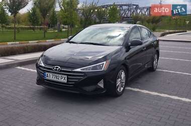 Седан Hyundai Elantra 2018 в Ірпені