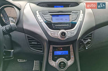 Седан Hyundai Elantra 2012 в 