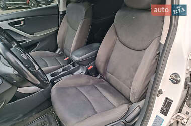 Седан Hyundai Elantra 2012 в 