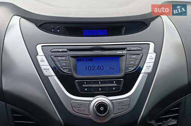 Седан Hyundai Elantra 2012 в 